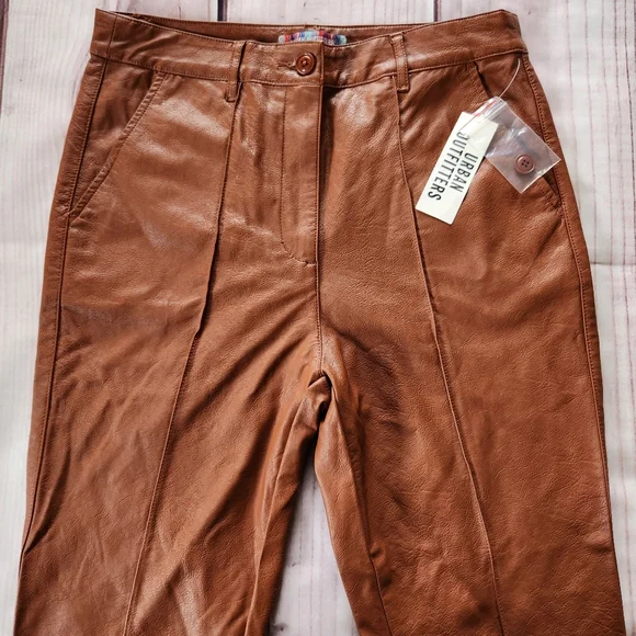 NWT UO Urban Outfitters Faux Leather Flare Tan Brown Pants | Women’s Size 8 - Picture 4 of 11